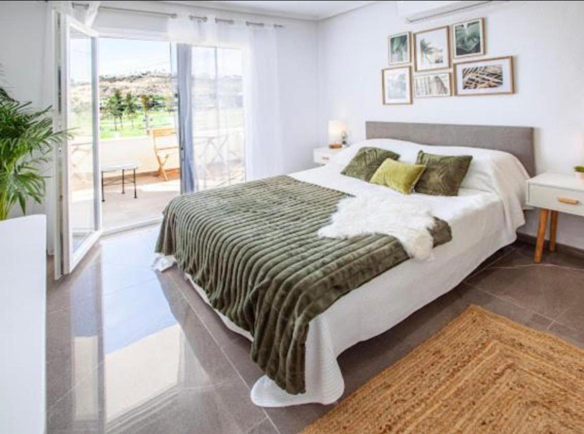 Ole Studio Apartment Рохалес Екстериор снимка